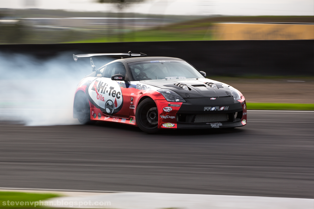 JSAI AERO Vertex style full body kit fitted on Nissan 350Z Z33, complete Australian-made aero package including front bumper, side skirts, and rear bar for modified street and track builds.