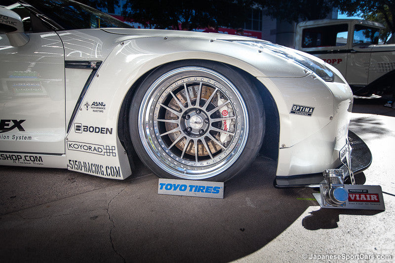 Widebody Nissan GT-R R35 front fender and splitter with JSAI Aero performance aero kit