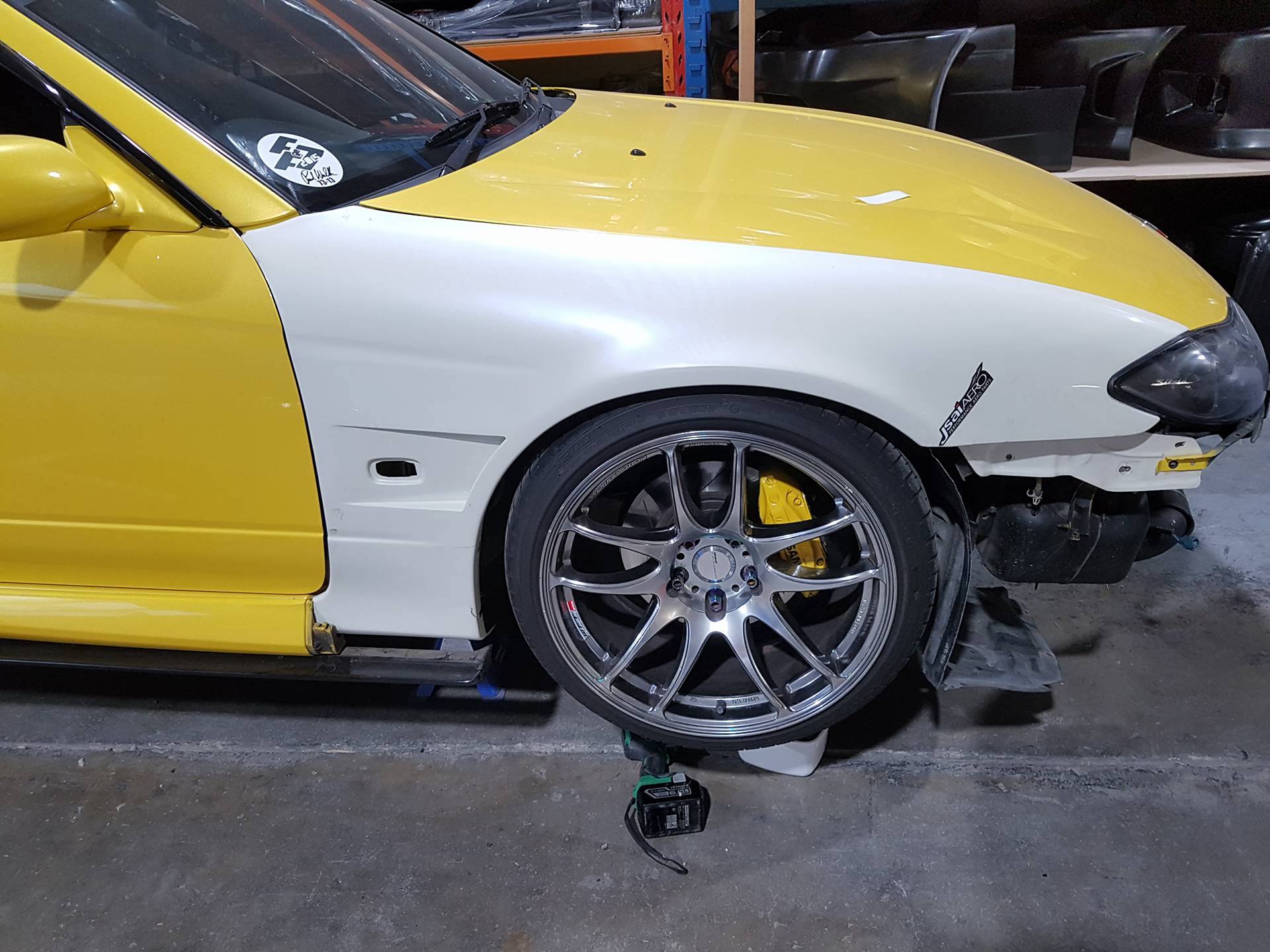 Nissan S15 Silvia aftermarket 15mm vented front fenders