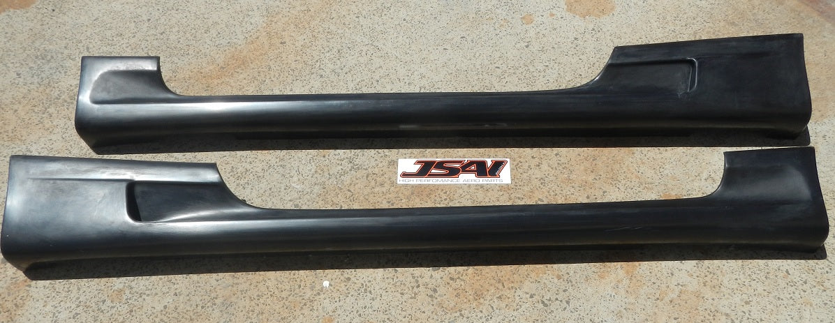 JSAI Aero R33 400R style side skirts installed on Nissan Skyline R33